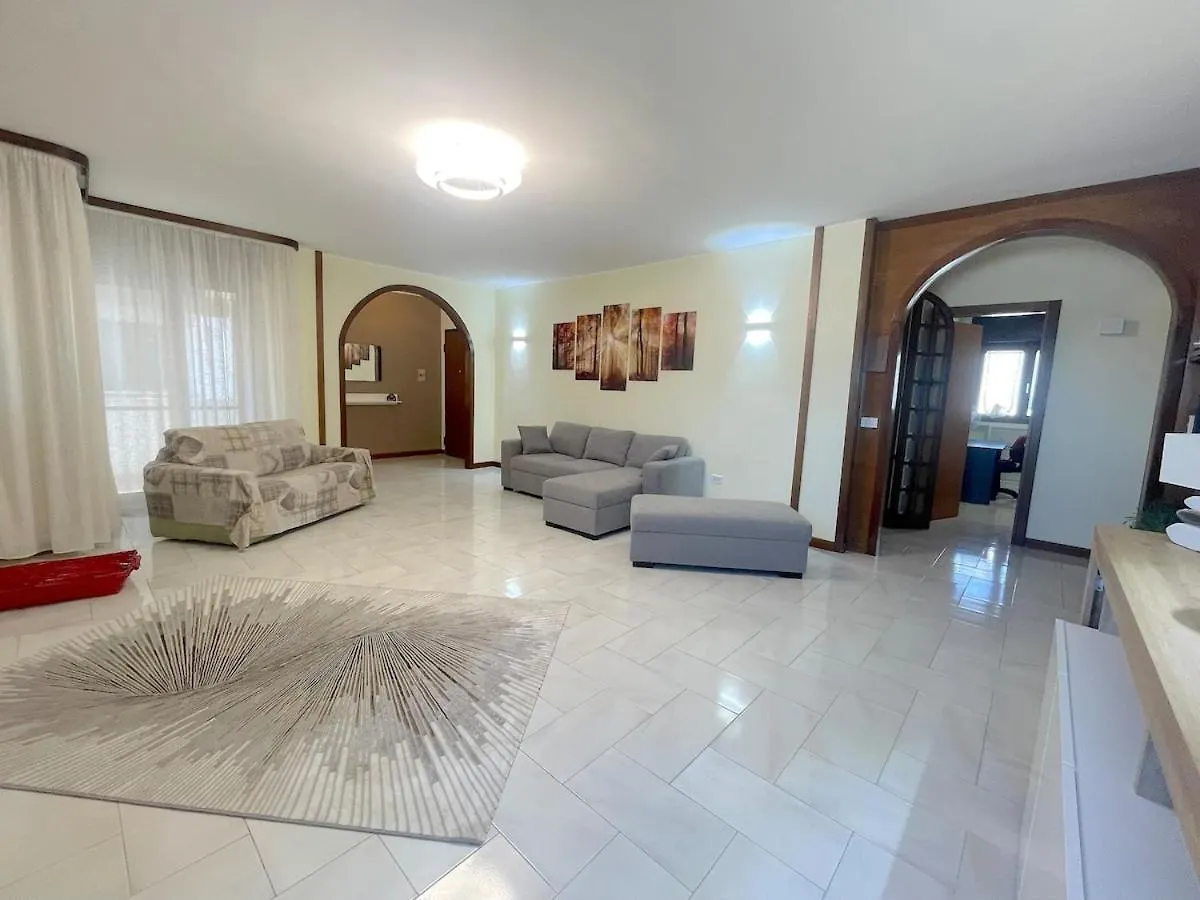 Tinhouse Apartment Lecce